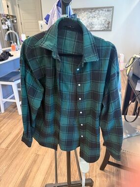 SHEIN Green and Black Plaid Button-Down Shirt